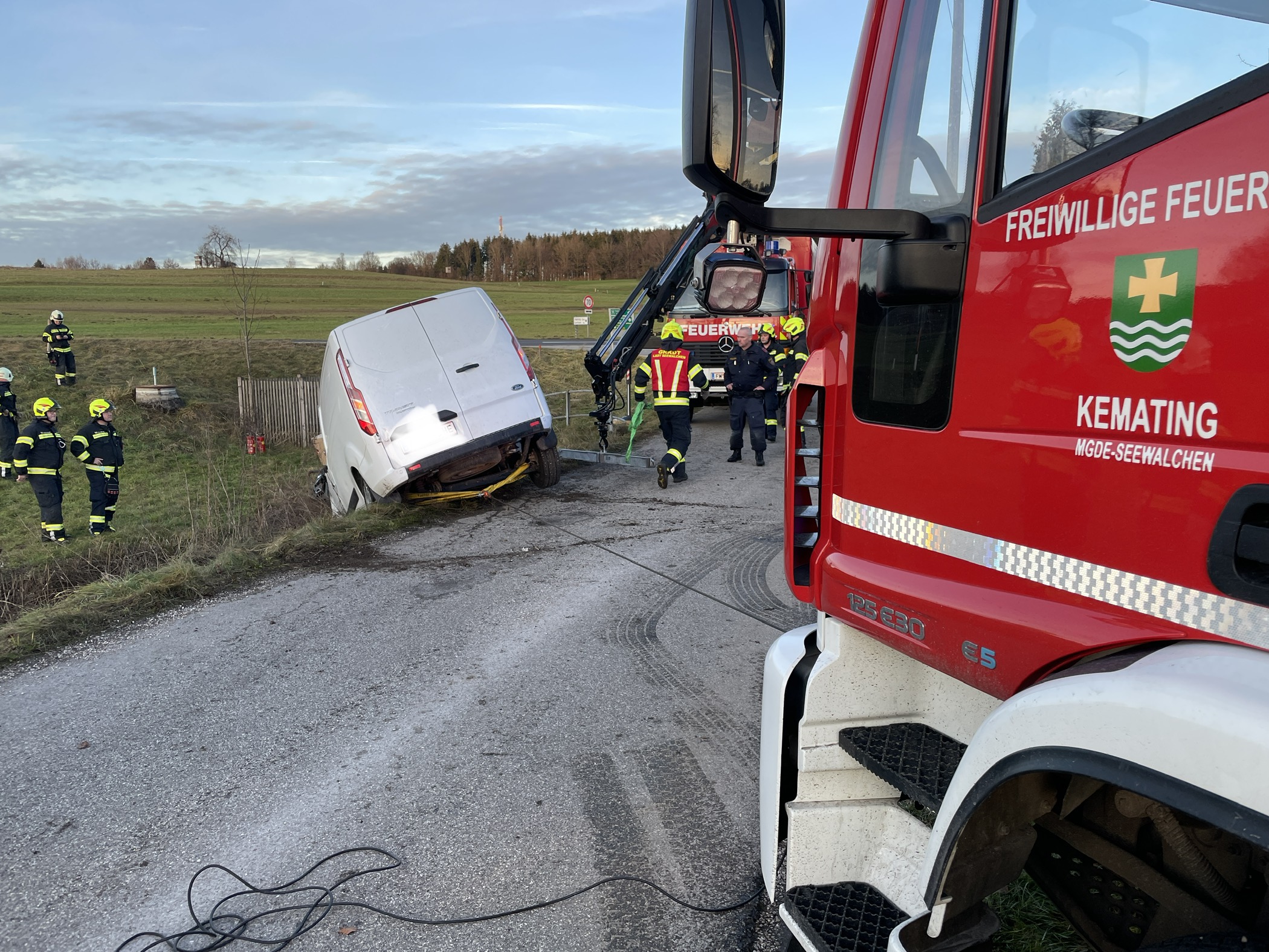 Fahrzeug Bergung in Neißing am 28.12.2022